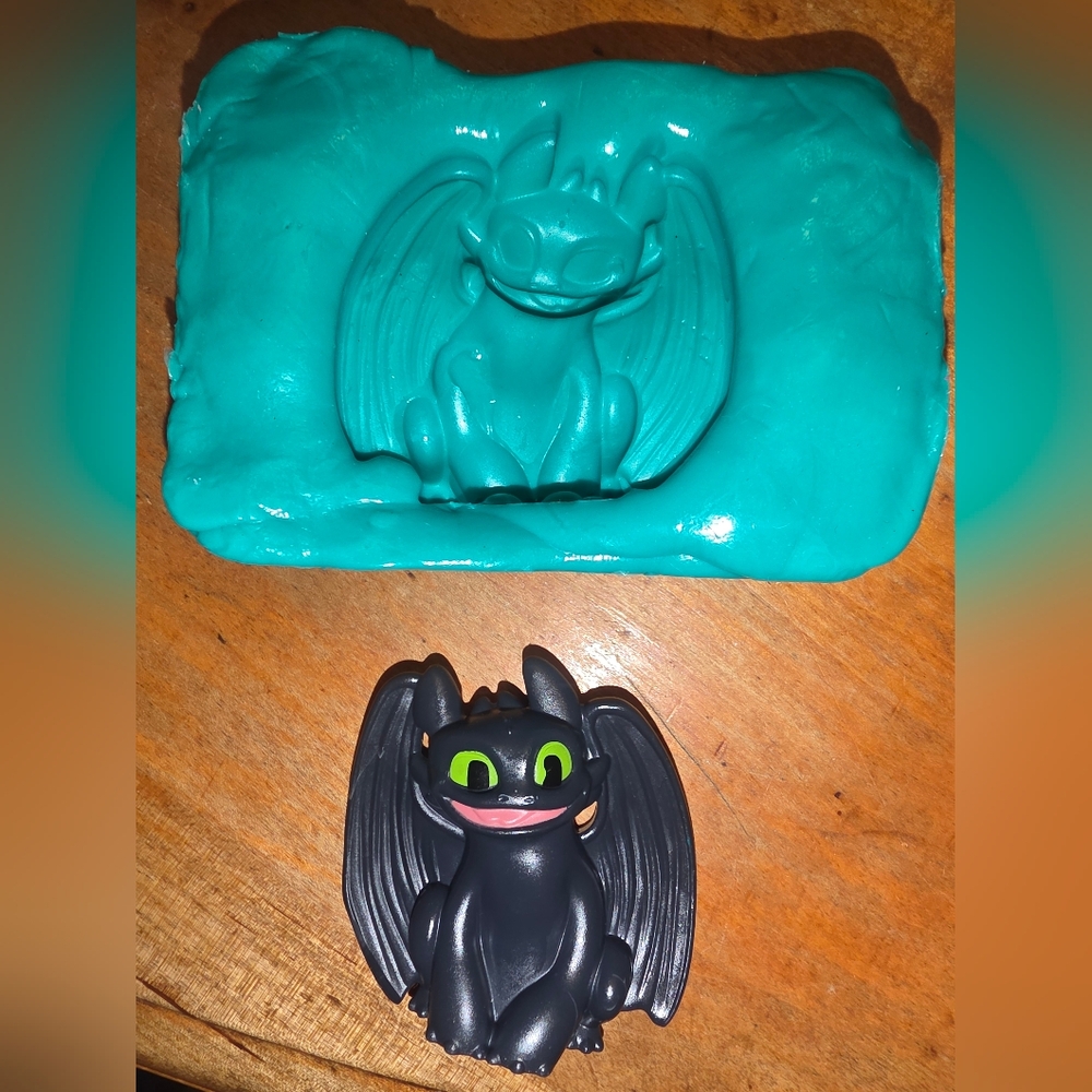 Toothless (How To Train Your Dragon) Resin / Polymer clay mould mold